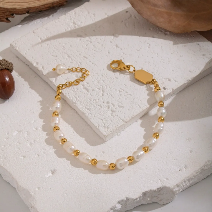 Freshwater Pearl Bead w/Gold Accent Bracelet